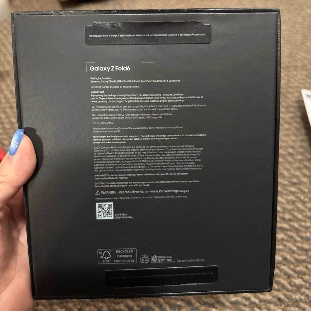Samsung Galaxy Fold 6 - Picture 4 of 5